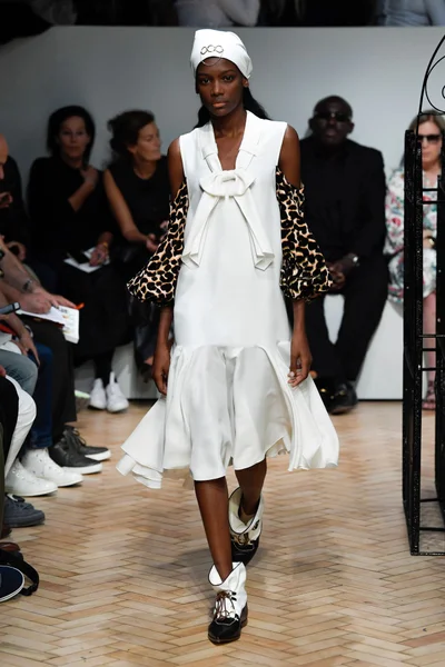 Look 26